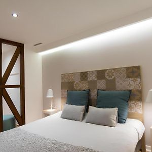 Casa Do Castelo 2- Work Or Relax In The Historic Heart Of Lisbon!